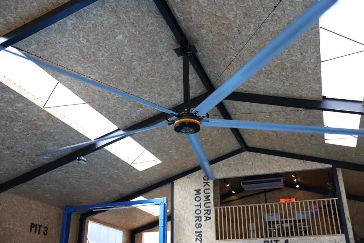 株式会社奥村モータース